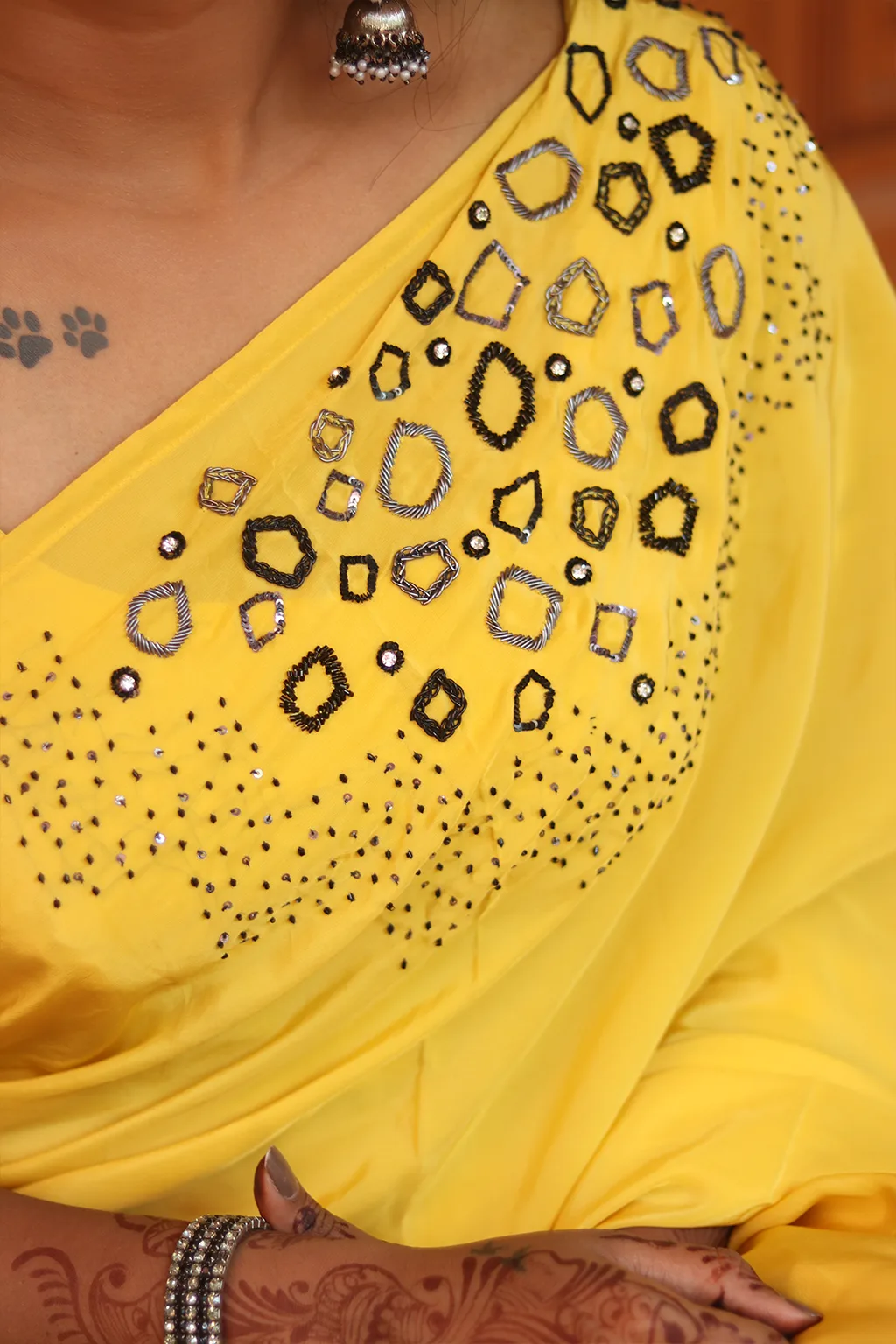 Sarees: Crepe Saree - Hand embroidered - Galaxy in Yellow